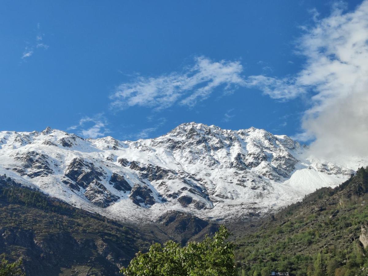 Hotel Mount Kailash Sāngla Buitenkant foto